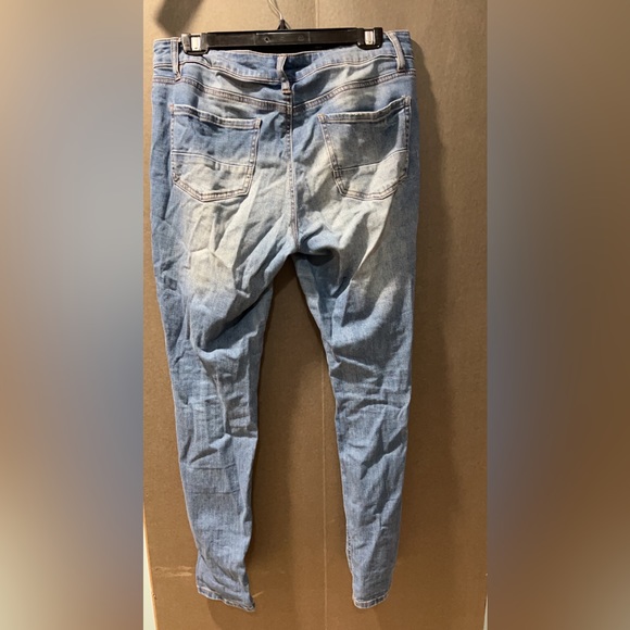 Refuge Distressed Jeans - Picture 3 of 4